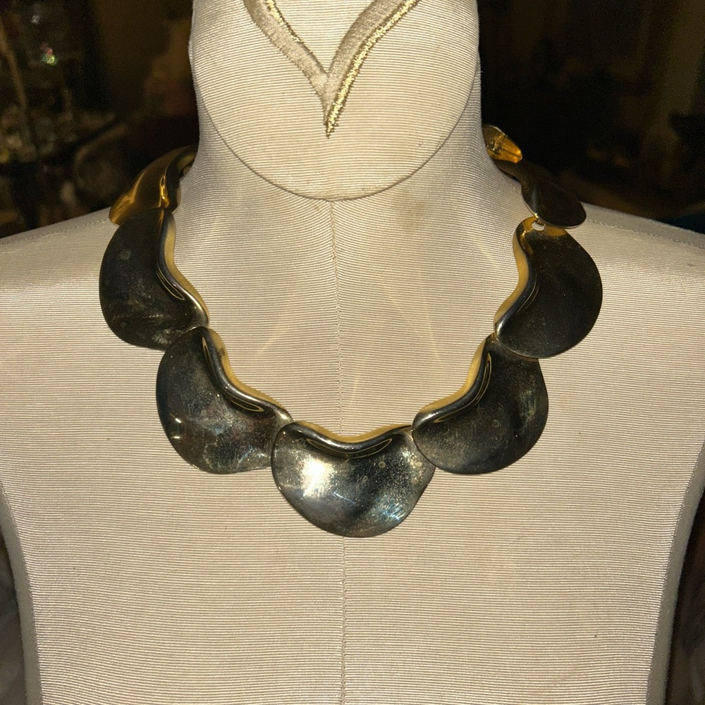 Mid Century Bold gold tone necklace w/ Cloisanne Flower n Butterfly bracelet 💐